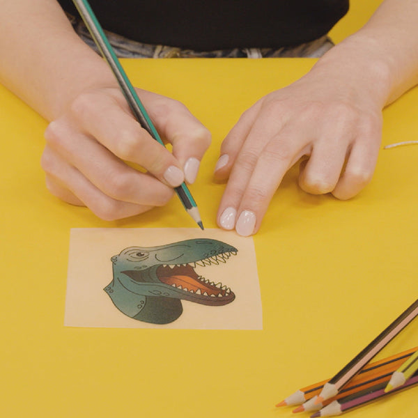 10 Dinosaurier Schrumpffolien mit Schlüsselanhänger - Dino Bastelset mit T-Rex & Mehr – Produktvideo – Smowo